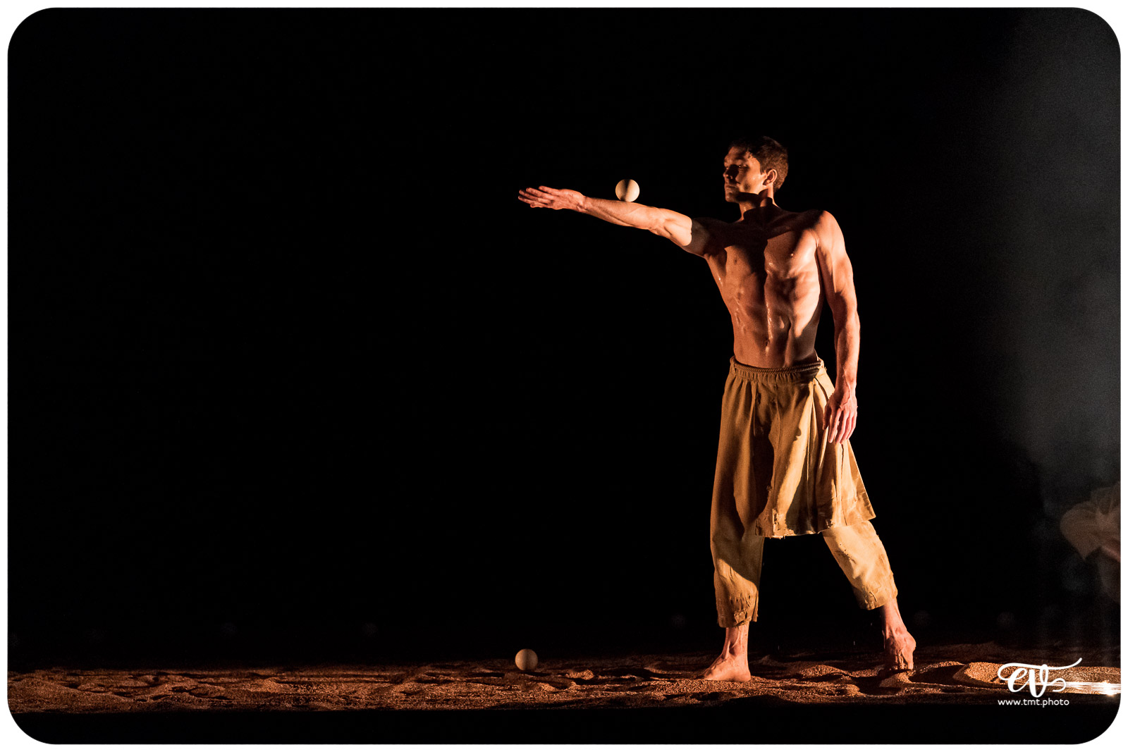 MY LAND (RECIRQUEL COMPANY)